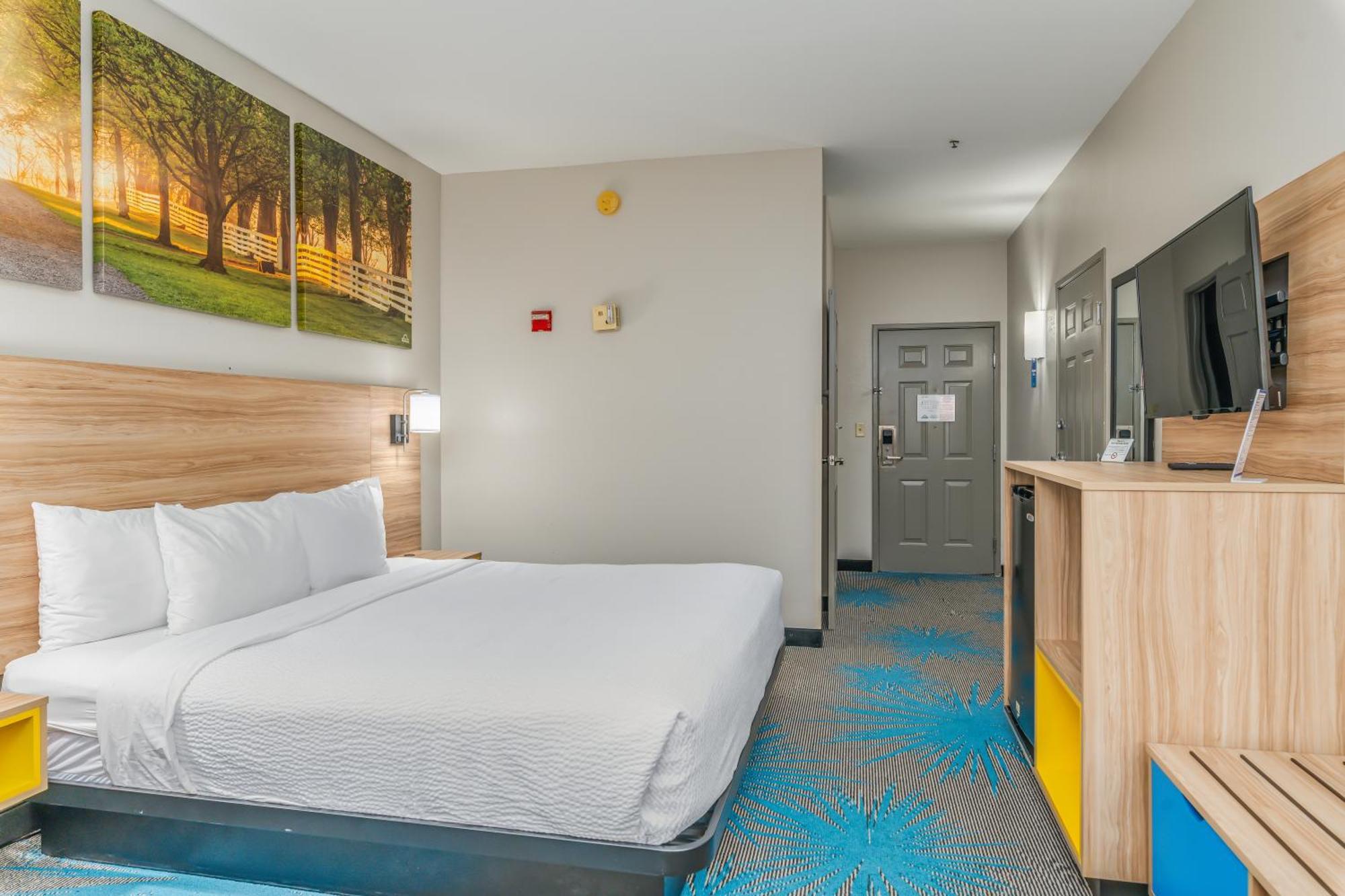 Days Inn & Suites By Wyndham Prattville-Montgomery Екстер'єр фото