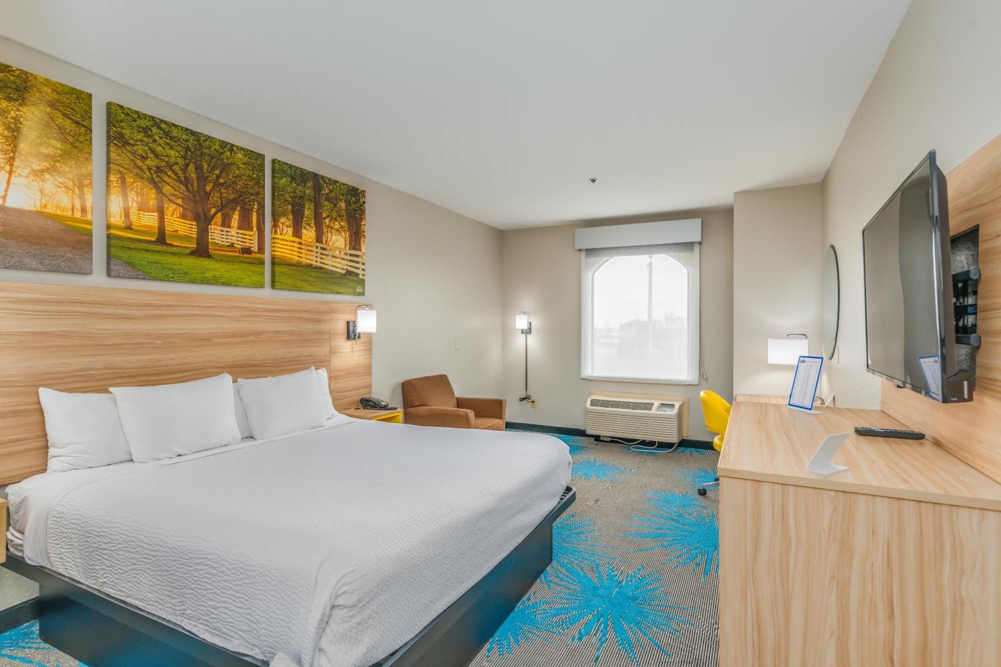Days Inn & Suites By Wyndham Prattville-Montgomery Екстер'єр фото