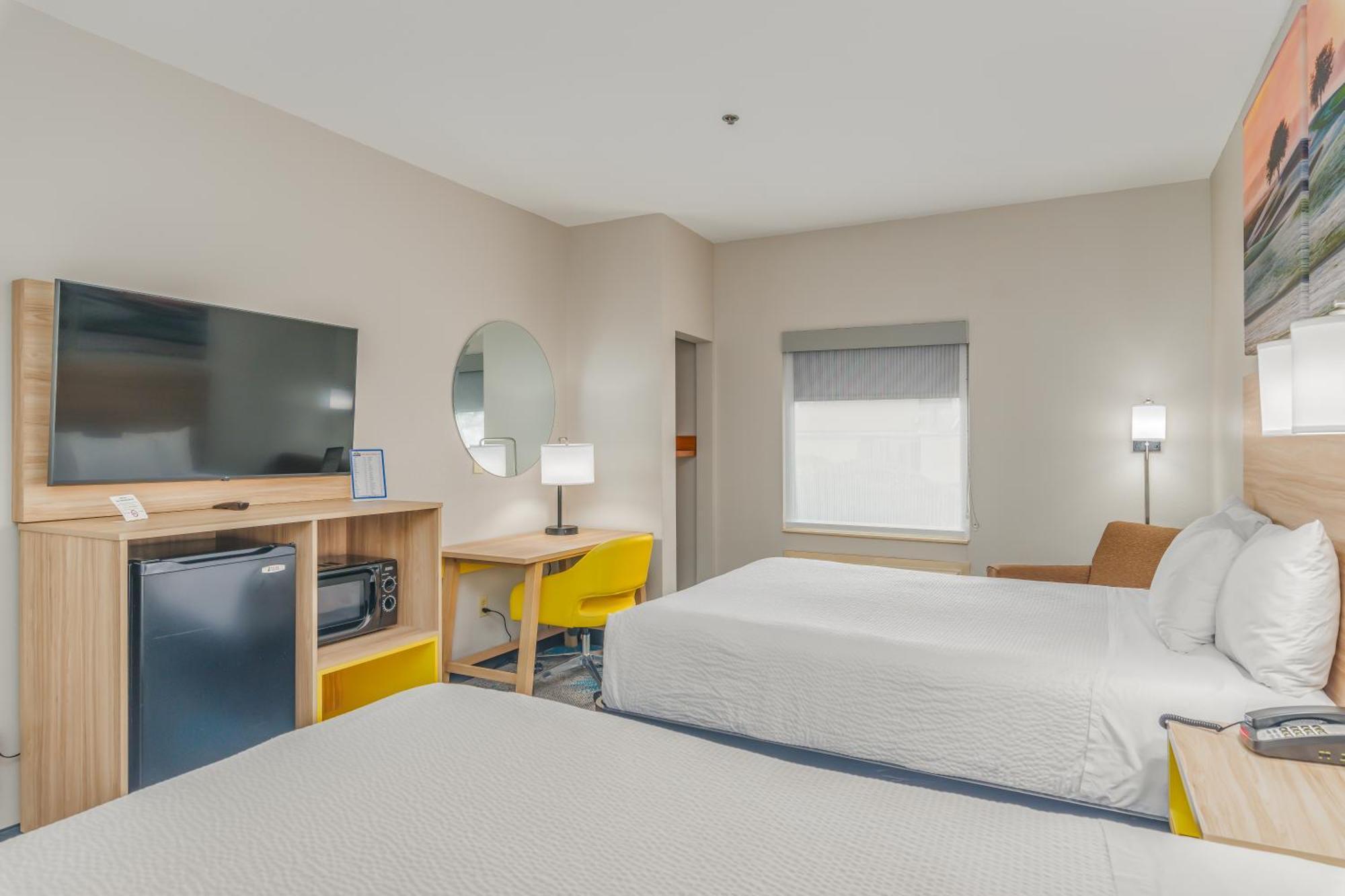 Days Inn & Suites By Wyndham Prattville-Montgomery Екстер'єр фото